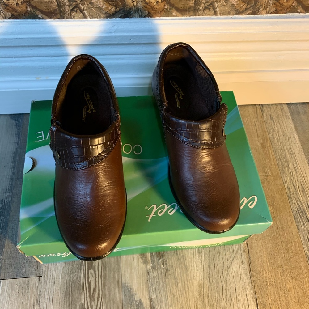 EASY STREET WOMENS DARCY BOOT TAN